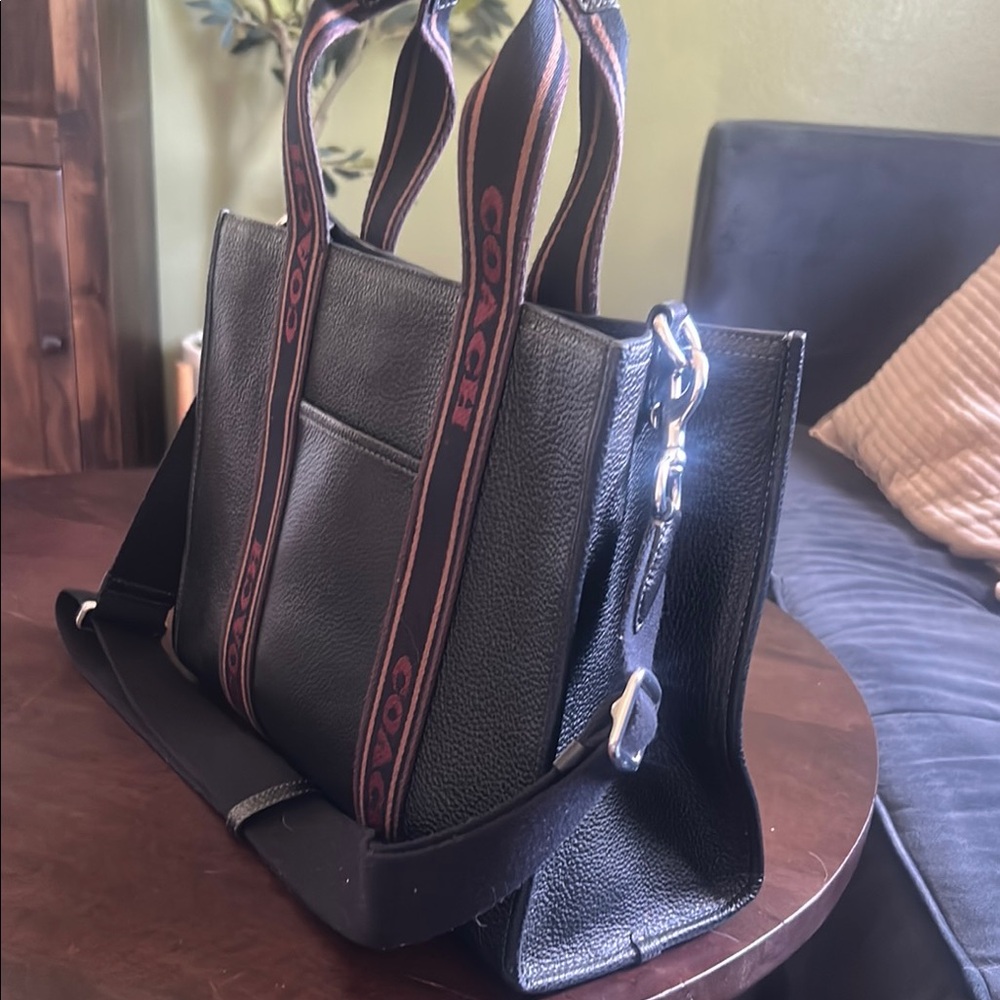 Coach Black Leather Tote Bag Elegant and Versatile